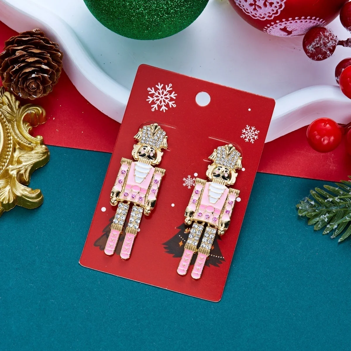 Kreative Krücken-Halter-Ohrringe mit Krönen-Nussknacker-Motiv für Damen, Weihnachtsmützen-Soldaten-Ohrringe, Neujahrsparty-Schmuck – Detail 27