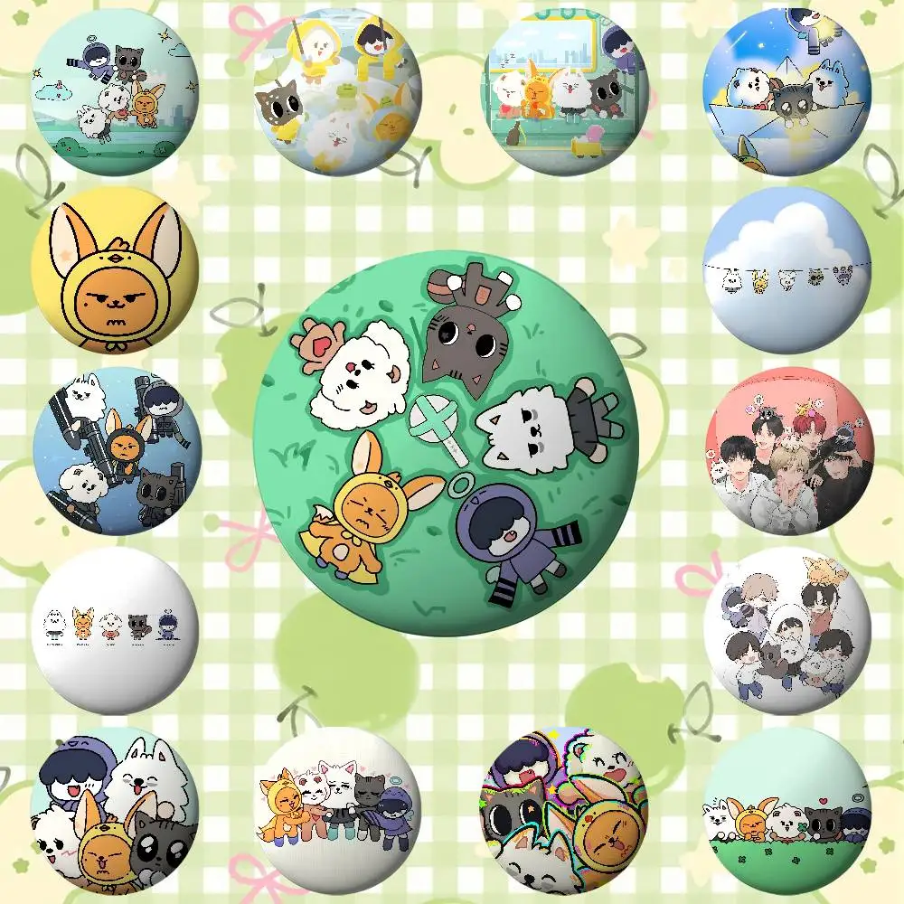 لطيف A-TXT-Es شارات الكرتون المشجعين الكرتون التلبيب دبابيس بروش شعار الحلي هدايا الناس ظهره ديكور قطع المجوهرات