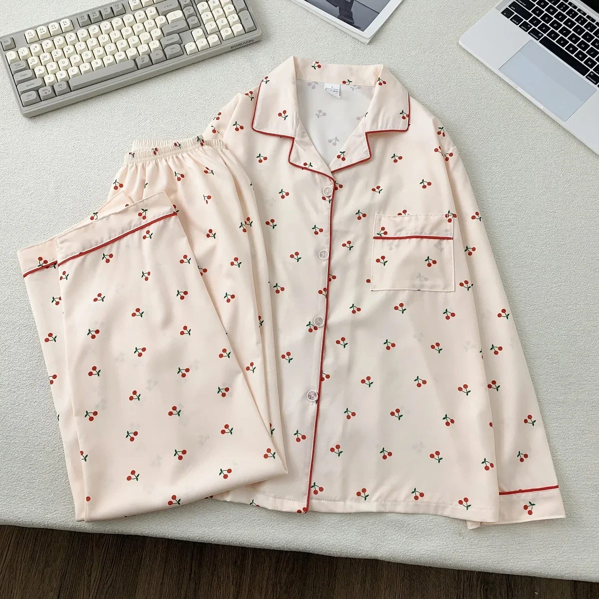 

Корейский повседневный пижамный комплект с вишневым принтом больших размеров для женщин, милый модный дизайн с лацканами и воротником большого размера, весенняя новая одежда для сна