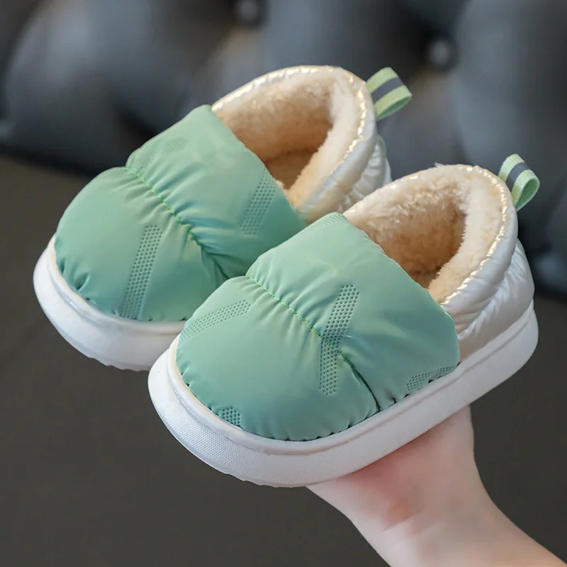 Winter Cotton Shoes Children Boys and Girls Antiskid Warm Down Cloth Waterproof Baby Shoes Home Cotton Slippers أحذية غير رسمية