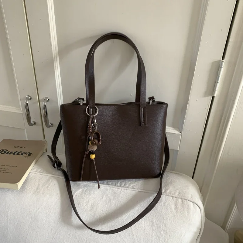 

PU Large Capacity Temperament Crossbody Bags 2026 New Fashion Zipper Exquisite Versatile Commuting Design Shoulder Bags