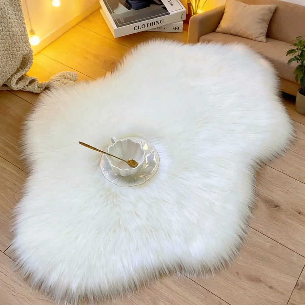 

Plush Mirror Rug White Cloud Shaped Long Plush Carpet Bedroom Bedside Rug Living Room Coffee Table