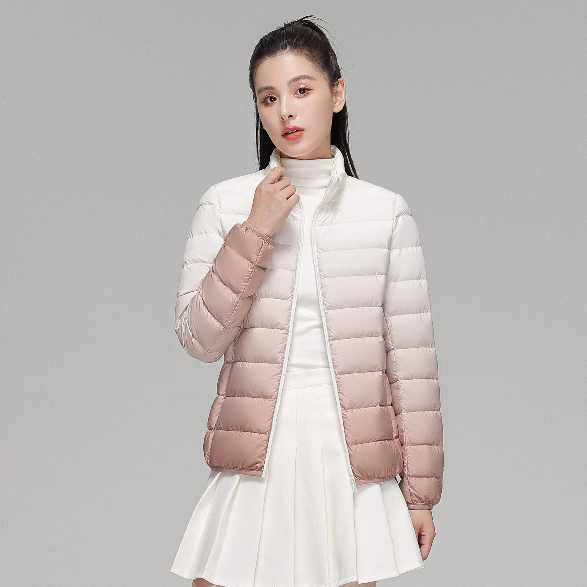 Chaqueta con capucha de Color degradado para mujer, chaqueta acolchada ligera 90% de plumón de pato blanco, abrigo de invierno portátil para mujer, JK-072