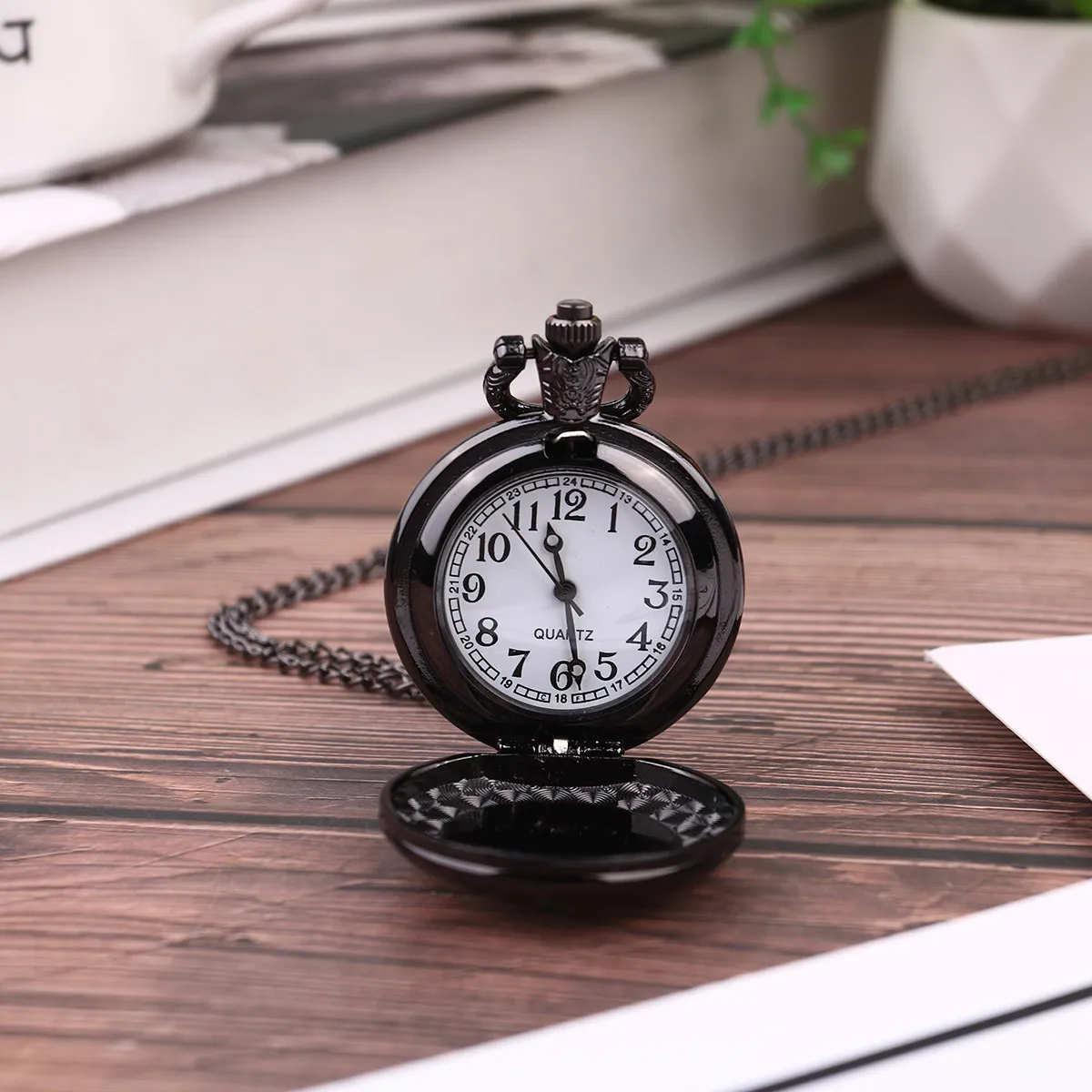 relogio-de-bolso-vintage-preto-com-pingente-design-elegante-presente-para-familia-e-amigos-relogio-para-uso-diario