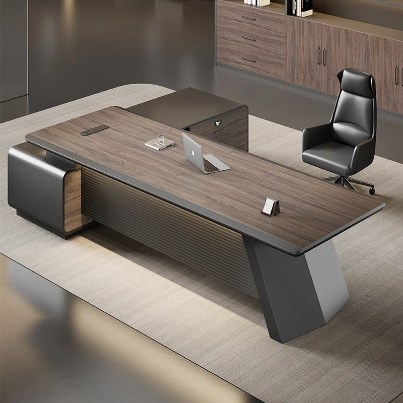 

Окрашенный, простой, современный, высококачественный комплект офисной мебели для руководителя, директора, генерального директора: стол и кресло.