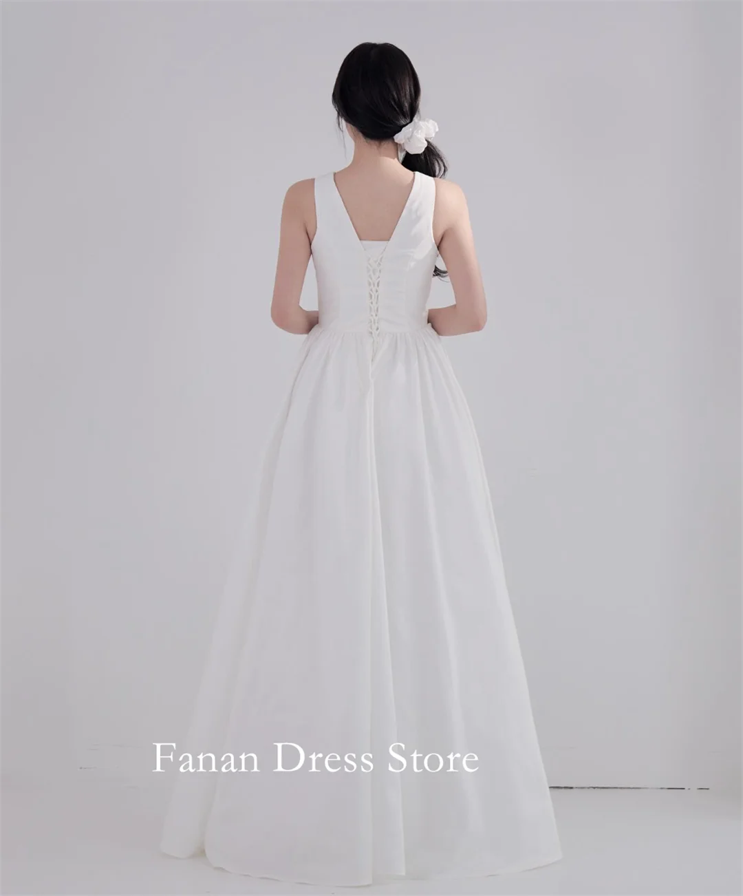 Fanan O-Neck Ivory A-Line ชุดแต่งงานที่กําหนดเอง Taffeta ความยาวชั้นง่ายชุดเจ้าสาว Vestidos De Novia