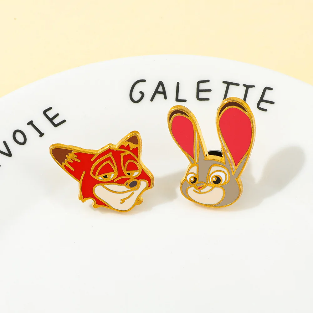 ديزني الكرتون Zootopia المينا دبابيس لحقيبة الظهر قبعة الملابس نيك جودي بروش شارات التلبيب المعدنية هدايا لمحبي #6