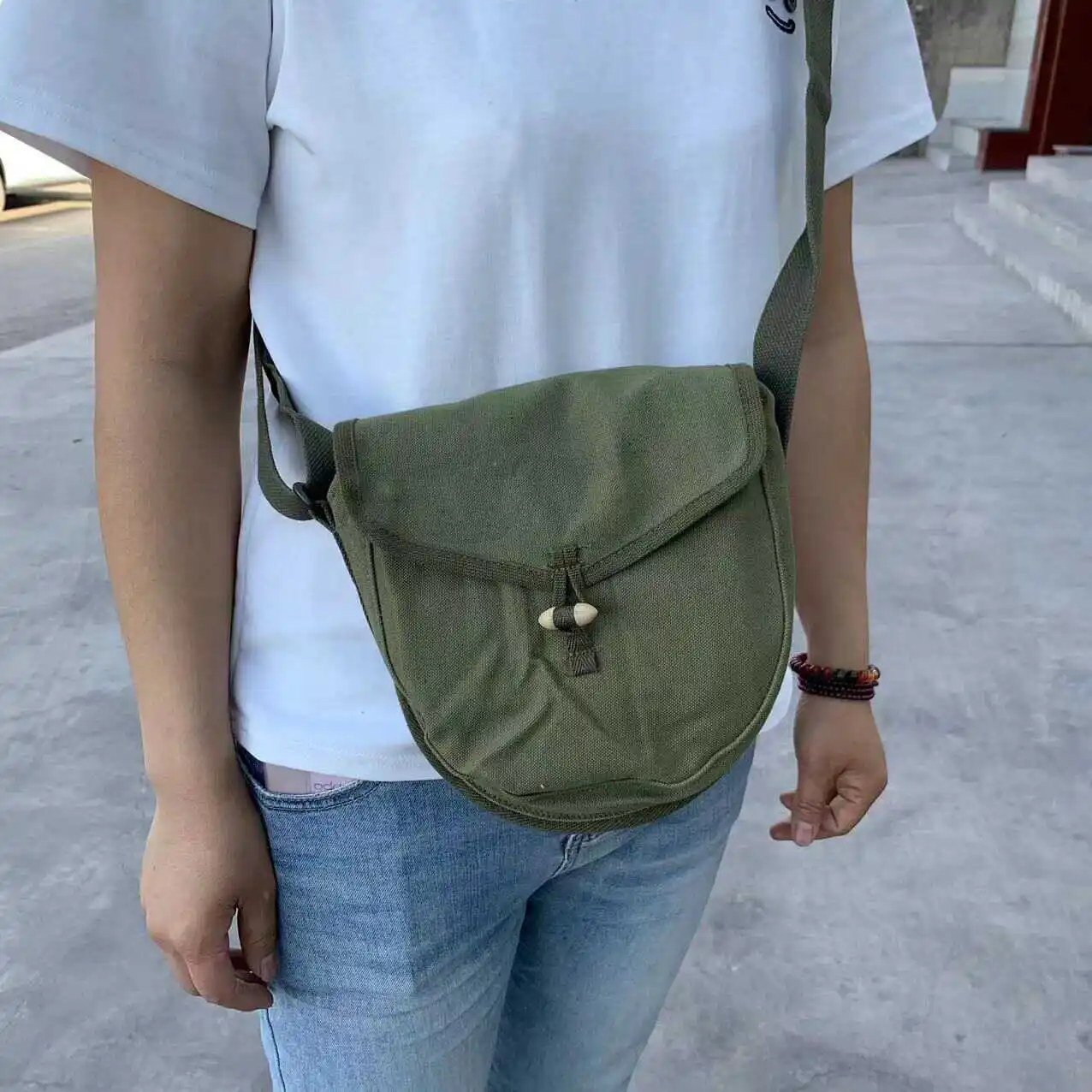 Vintage Canvas Backpack Male Model Liberation Package Old Style Green Military Bag Lei Feng Bag Five Pointed Star Chairman Bag