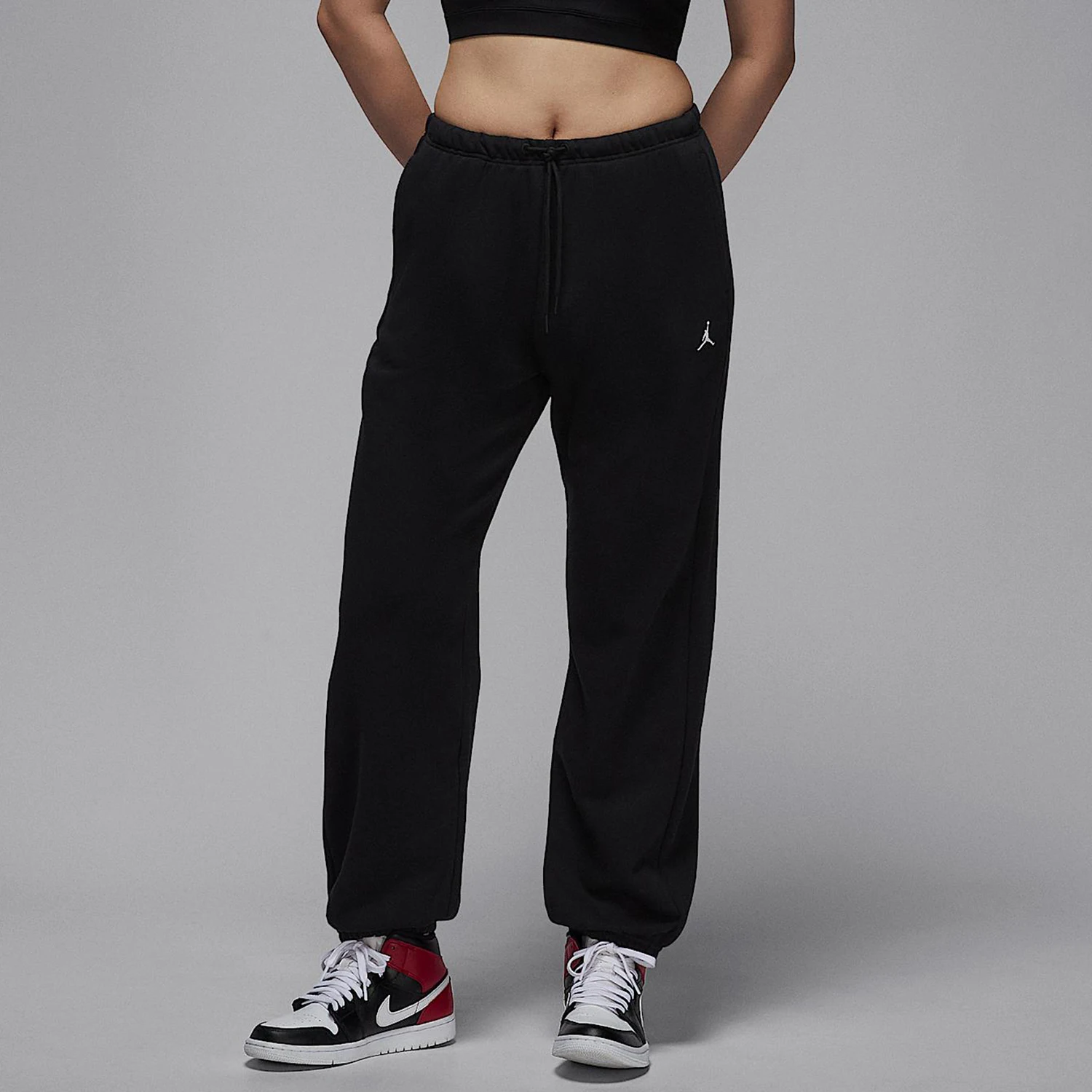 nike-authentic-jordan-women's-elastic-waist-knitted-cuffed-embroidered-pants-ib2505-010