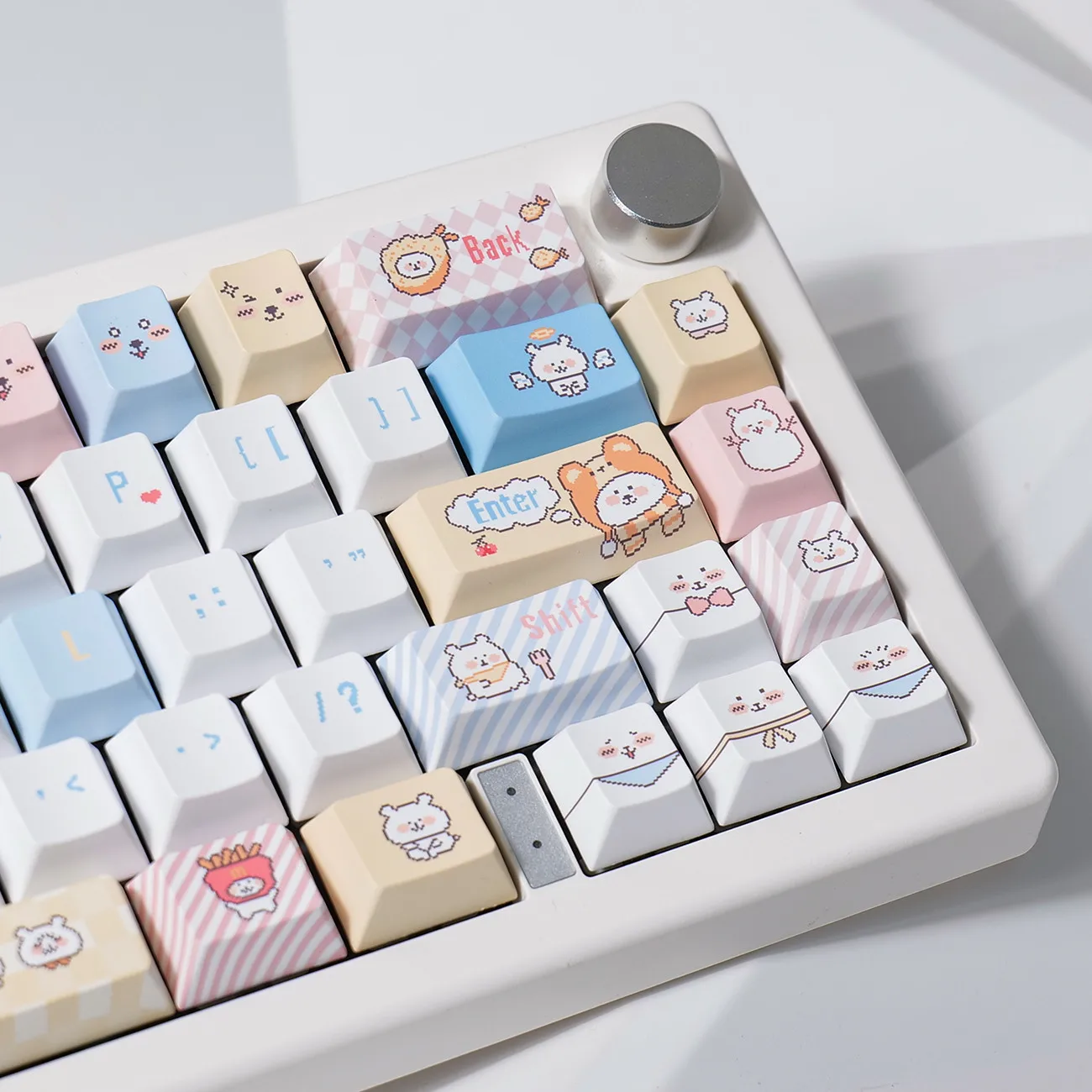 

Набор кейкапов MAIMOOO Pixel Bear, профиль Cherry, PBT, сине-розовые, милые кейкапы с самоироничным медведем для механической клавиатуры, подарки