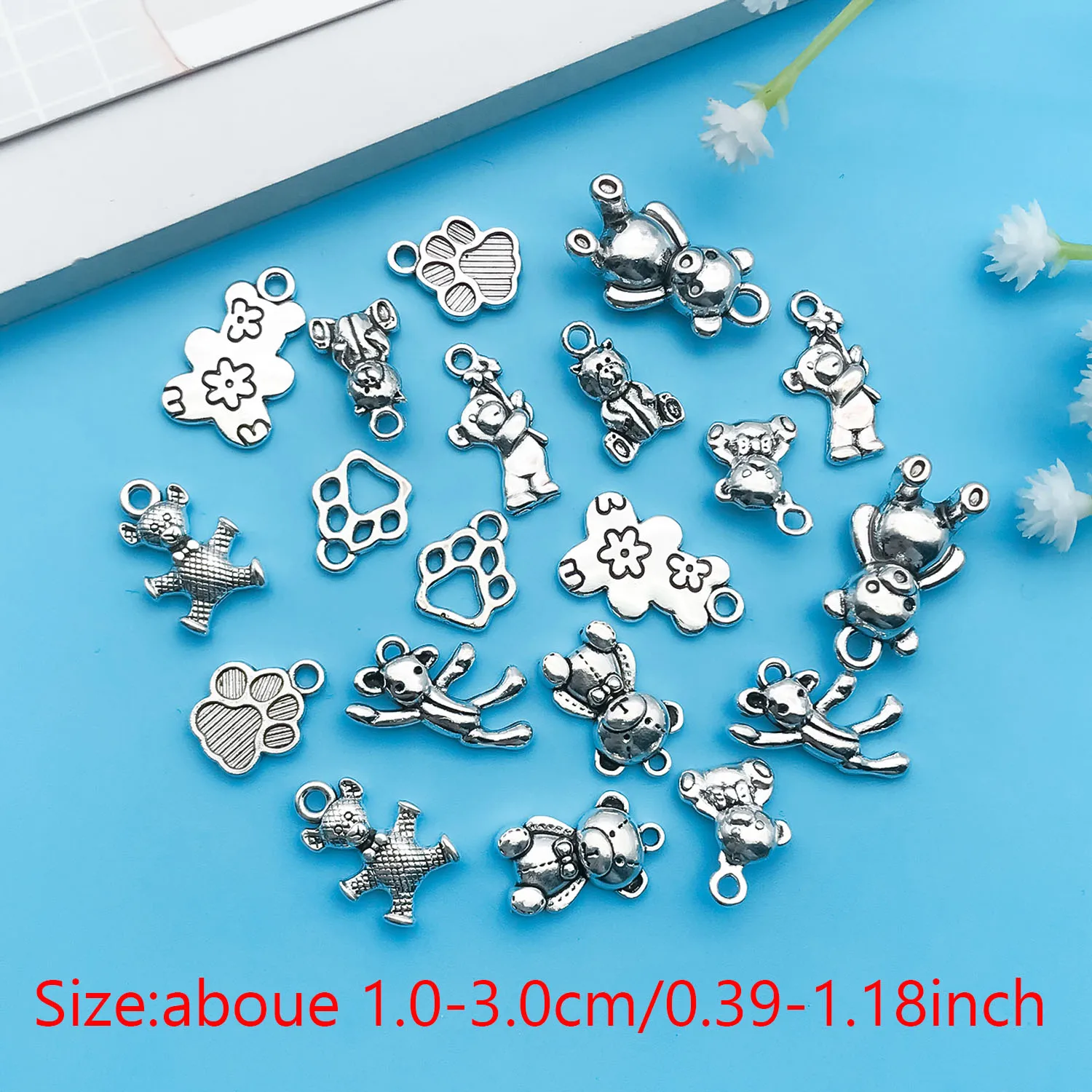 Mix 20Pcs Multiple Styles Antique Silvery Bear Paw Charms Lovely Bears Pendants For DIY Jewelry Making Accessories