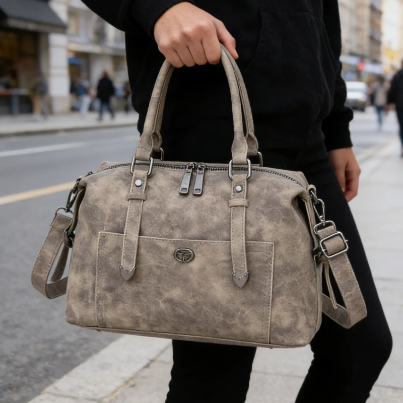 

New Minimalist and Fashionable Retro Single Shoulder Crossbody Bag with Versatile Texture for Commuting Tote Bag Fashionable Bag