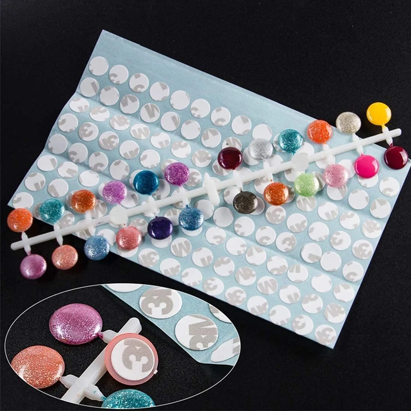 120 Pcs Round False Nail Display Tips Fake Nail Color Chart Nail Swatch Sticks with Adhesive Sticker Nail Art Display Stand ﻿