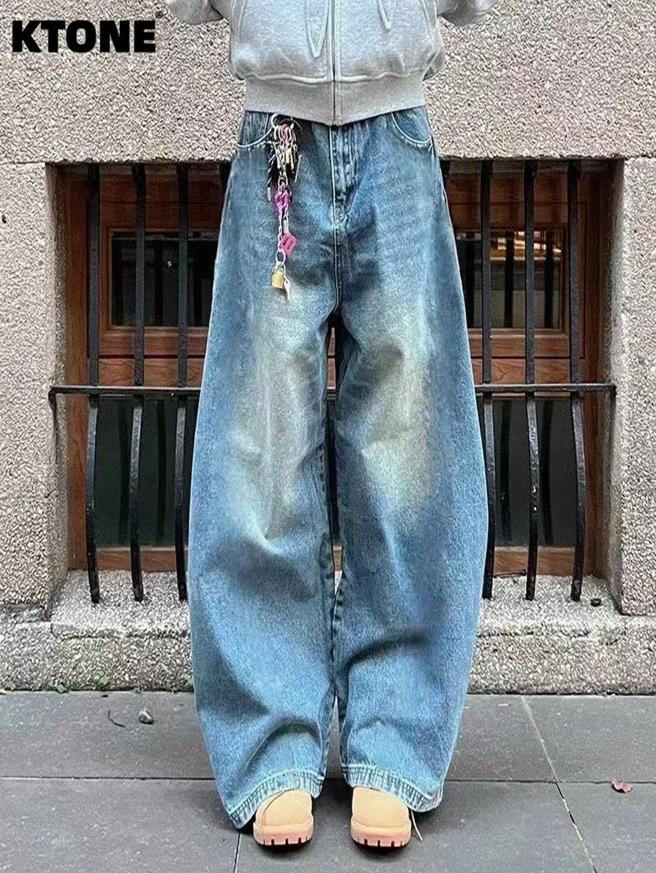 

Мужские свободные синие джинсы Drip Y2k Original Casual Fashion. Аксессуары и ремни в комплект не входят.