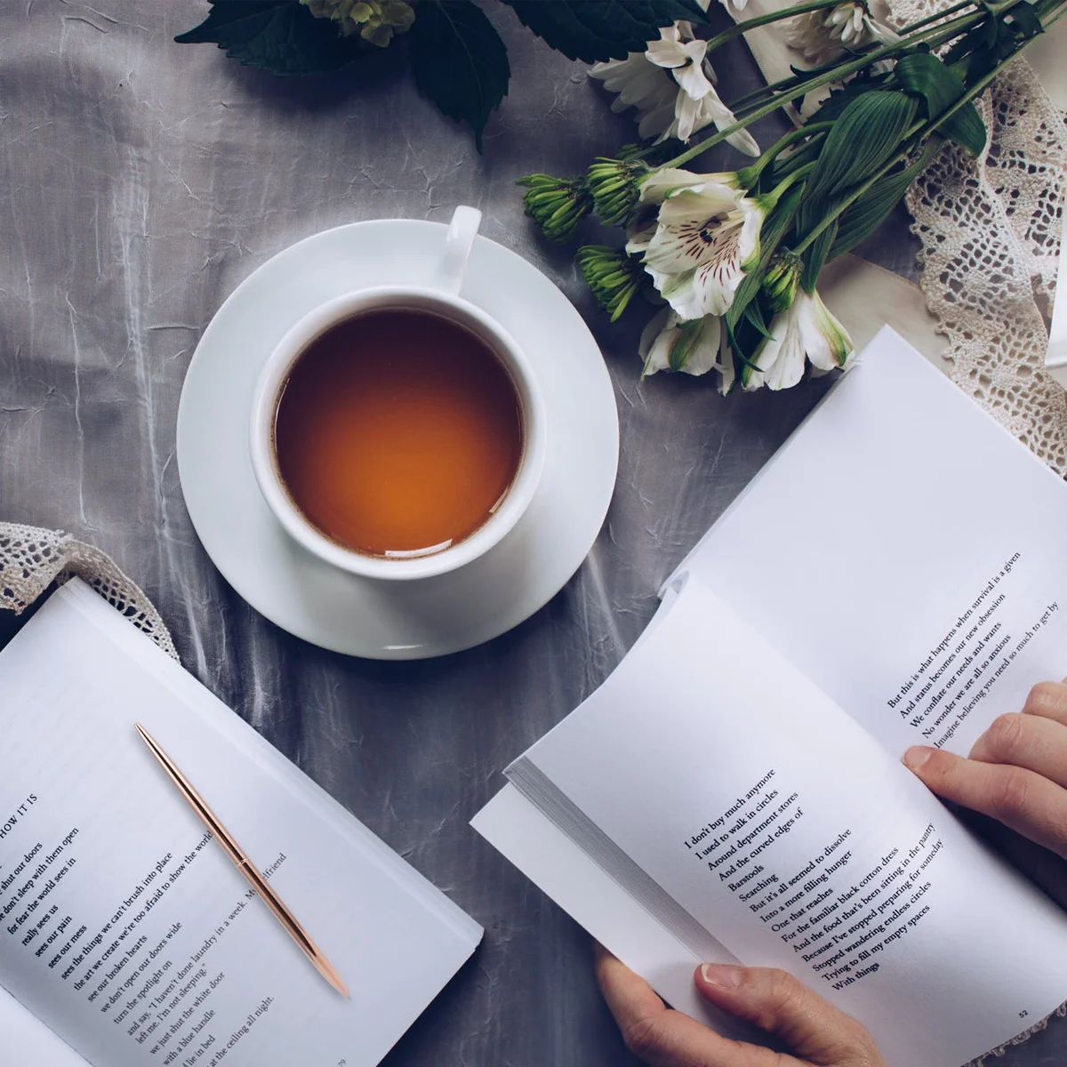 

6 шт., вращающаяся металлическая шариковая ручка с двумя головками, легкая металлическая ручка с синими чернилами для школьных и офисных принадлежностей (розово-красный)