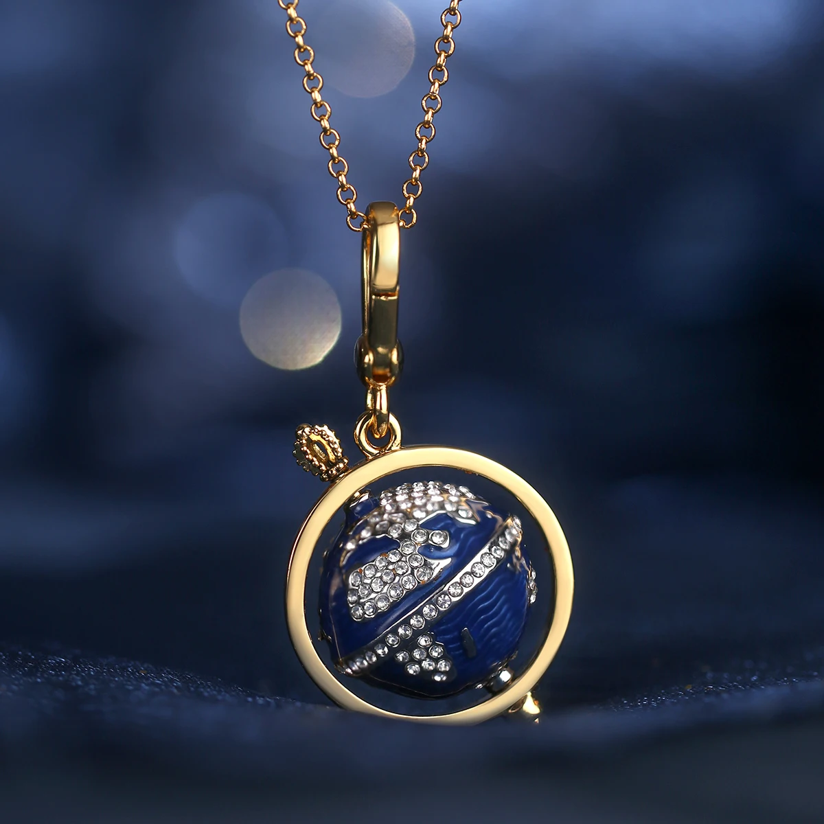 

1Pc Exquisite Niche Crown Blue Globe Pendant Necklace for Women Sweet Cool Party Jewelry Keychain Pendant Christmas Decor Gifts