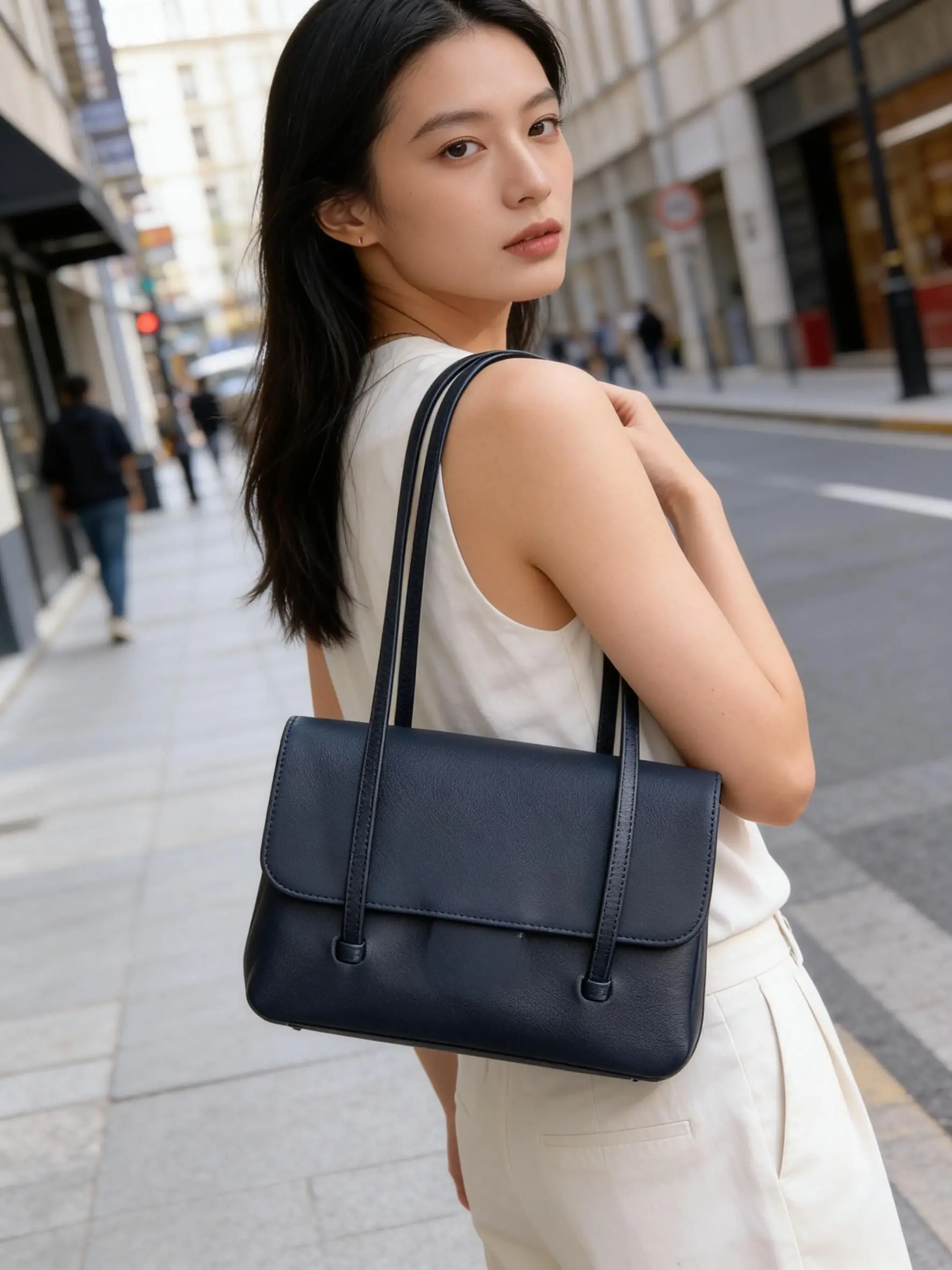 Genuine leather vintage women's underarm bag, new shoulder bag, portable, casual, multifunctional, fashionable crossbody design