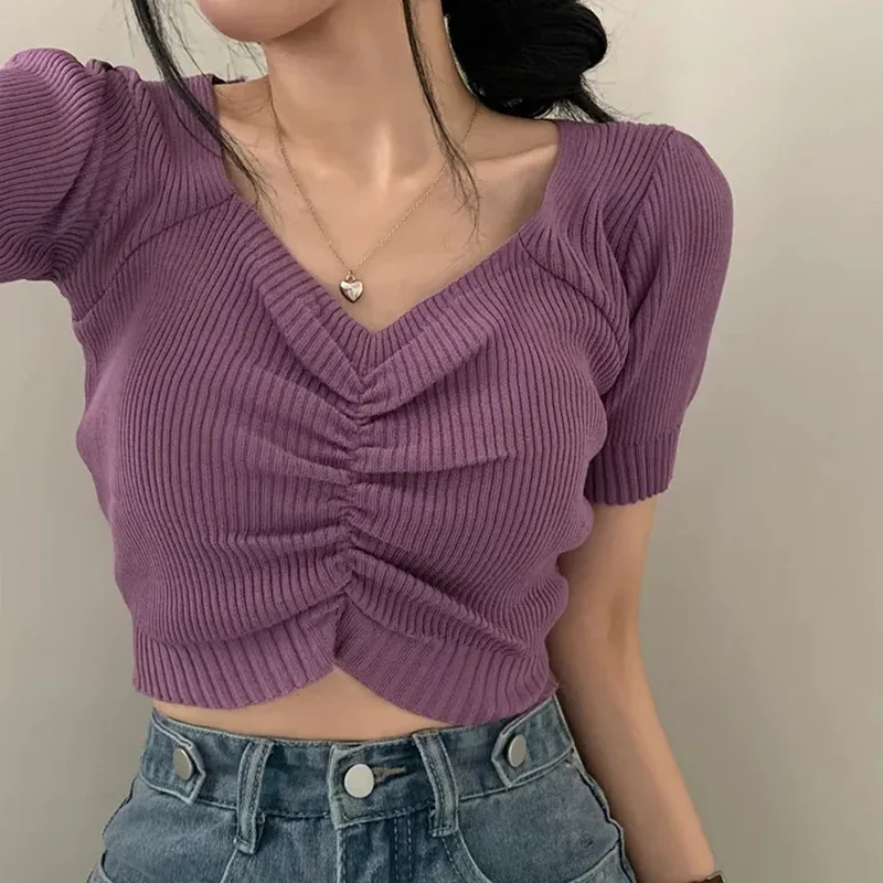 Feminino decote em v plissado topo fino ajuste sólido manga curta malha colheita topo doce pulôver verão fino camiseta y2k
