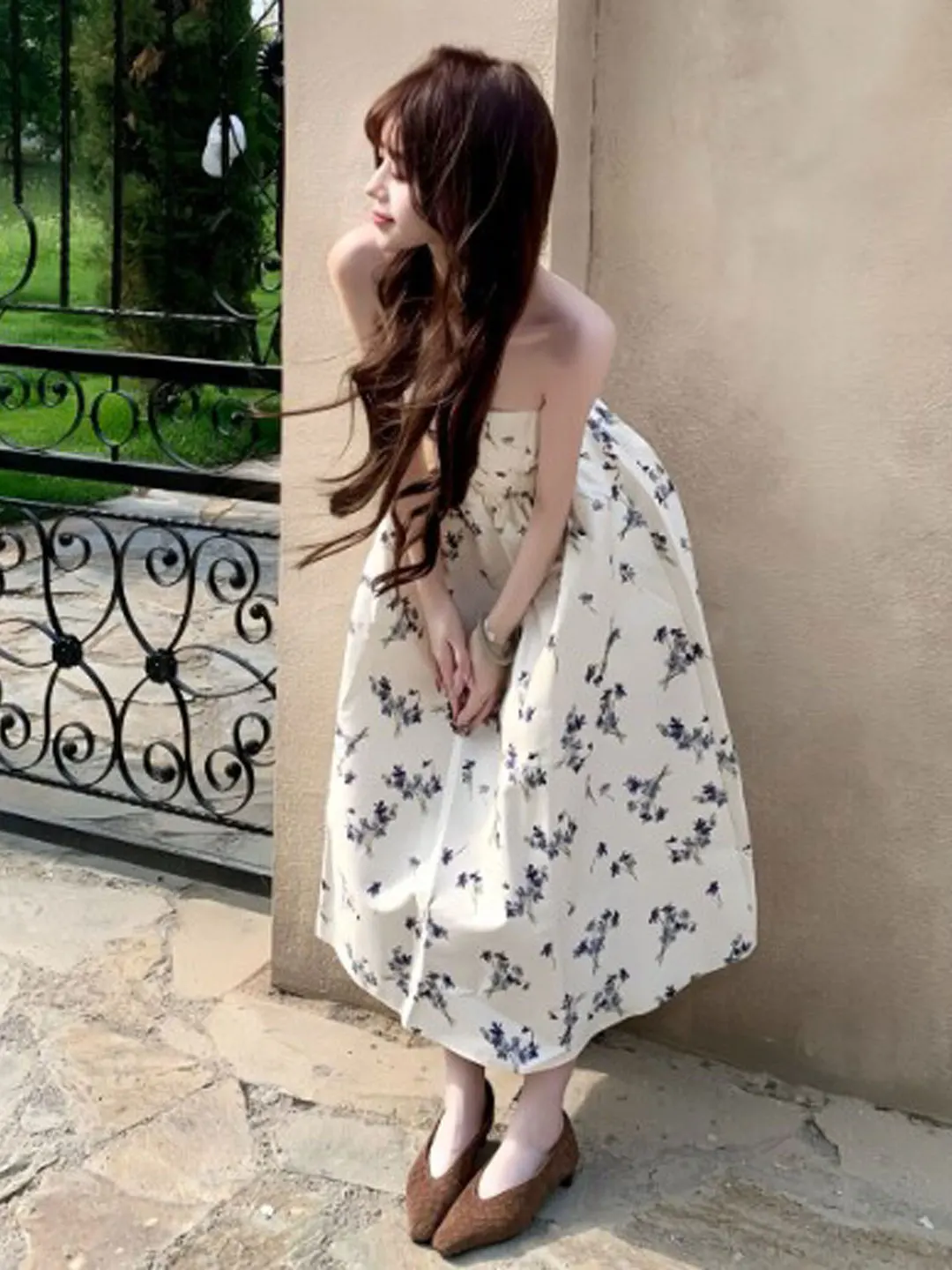 

Floral Print Halter Neck Gown with Waist Cinch Summer Cotton Dress French Style Vacation Vibes Gentle Breeze A-Line Skirt