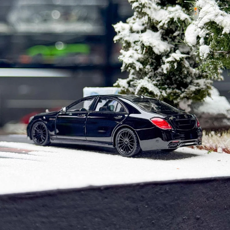 نموذج الملك 1:64 S65 AMG W222 نموذج سيارة مصنوع من خليط معدني مجموعة ثابتة ألعاب هدايا العيد المزخرفة