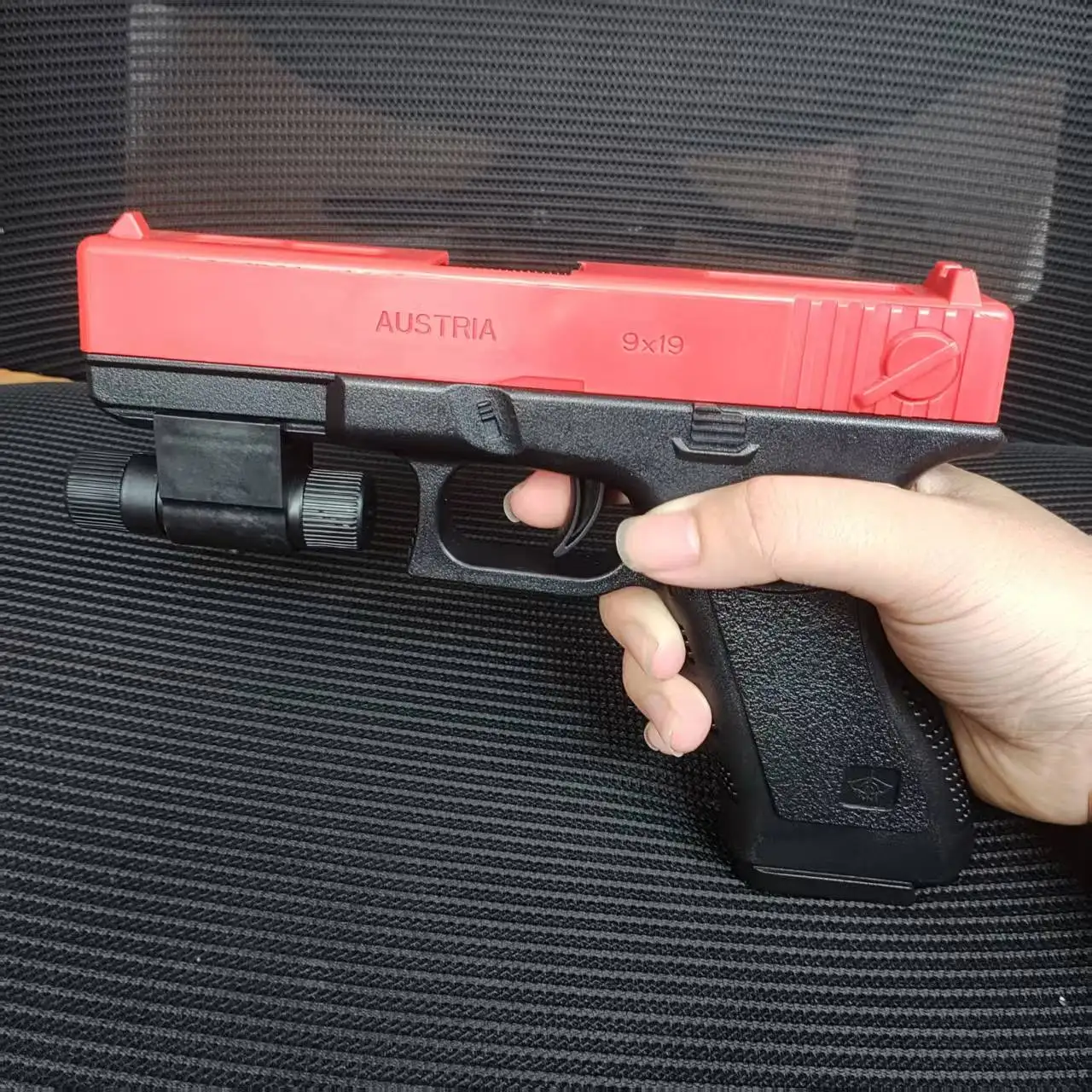 2025 Handleiding Zachte Kogel Pistool Met Laser G17 Speelgoed Pistool Lagere Tijdschrift Airsoft Pistool Buitensporten CS Wapen voor Kinderen gift