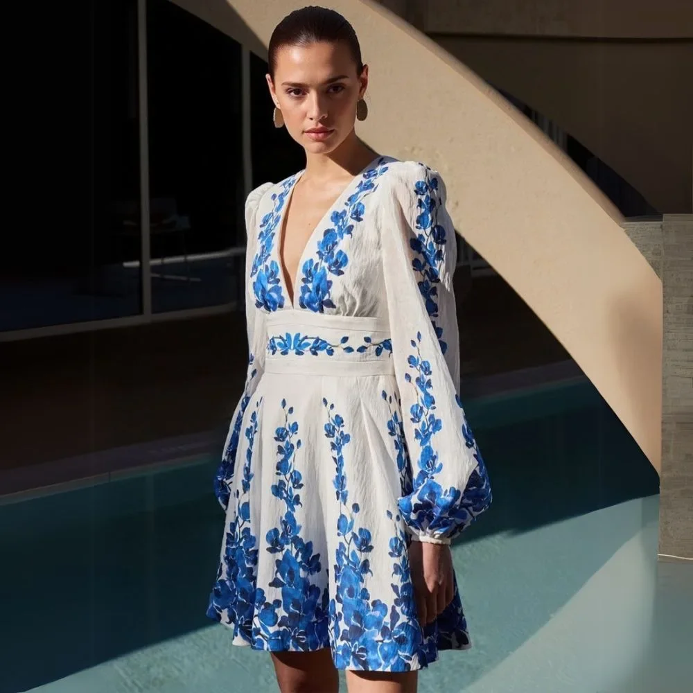 2025 Costume da bagno con protezione solare a maniche lunghe, floreale, per le vacanze al mare, nuovo set di gonne da spiaggia