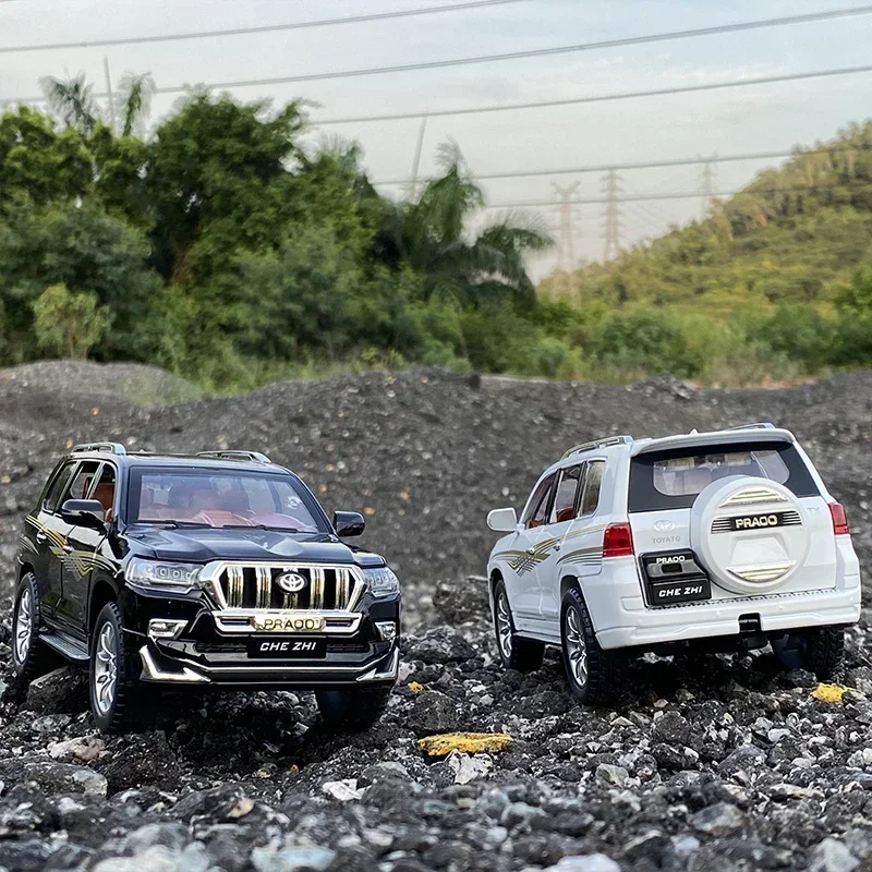 1:24 TOYOTA Land Cruiser Prado Sport SUV Alloy Diecast Car Model With Pull Back Sound Light Children Gifts Collection A174