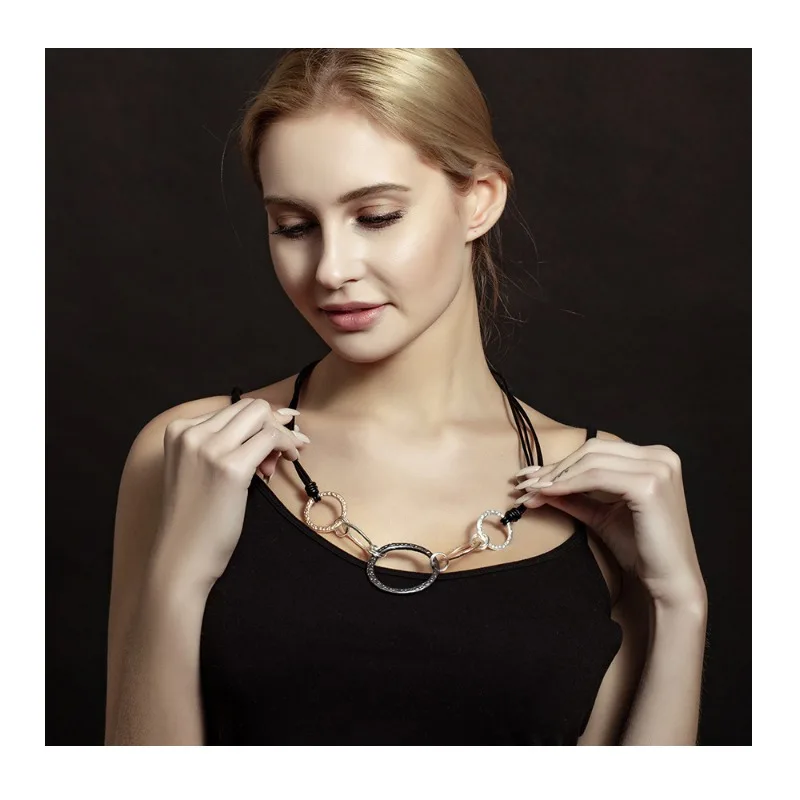 

Short Necklace for Personalized Fashion Irregular Simple Female Collarbone Chain Wind