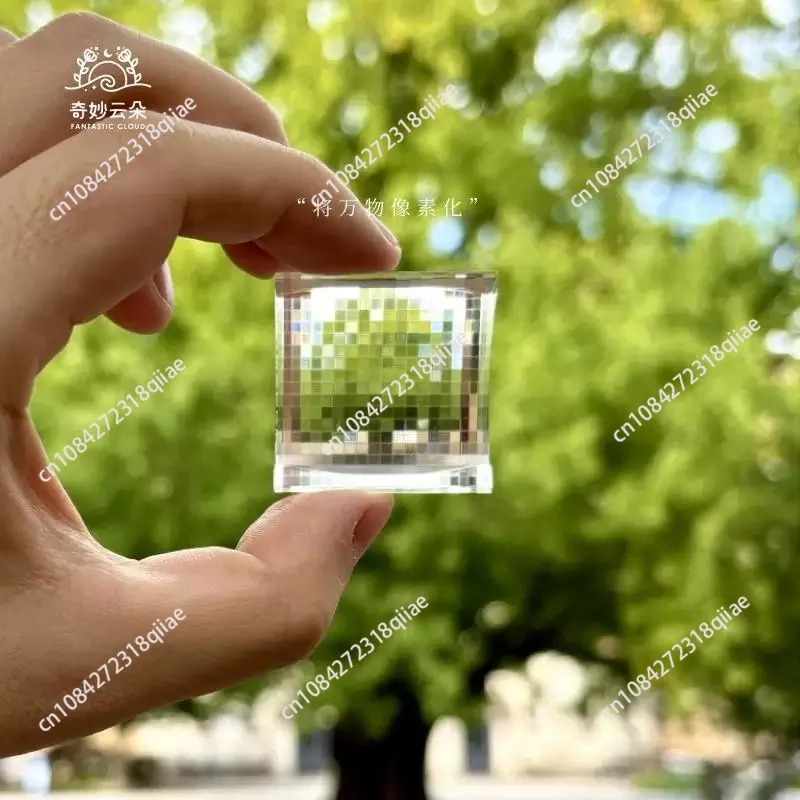 Pixel Stone Mosaic-style Crystal Pixel Ornament, Incorporating Photo Filter Elements, A Unique And Interesting Keychain Pendant