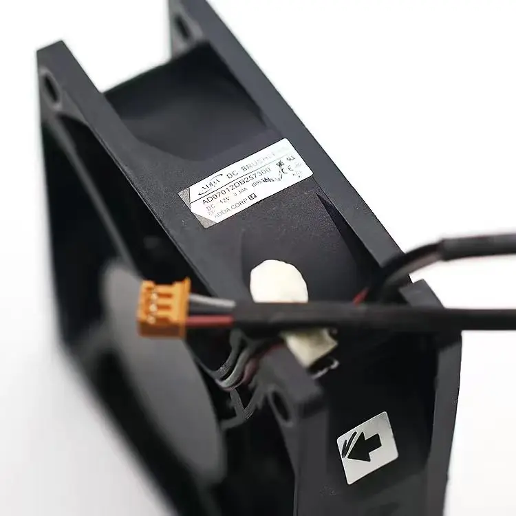 

Новый оригинальный вентилятор охлаждения ADDA AD07012DB257300 12V 0.30A 7025 7CM с двойным шарикоподшипником