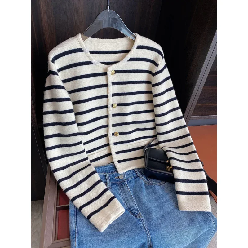 Cardigan tricotérée pour femme, pull à une range, cardigans avec poche, cercle en métal, coréen, automne et hiver