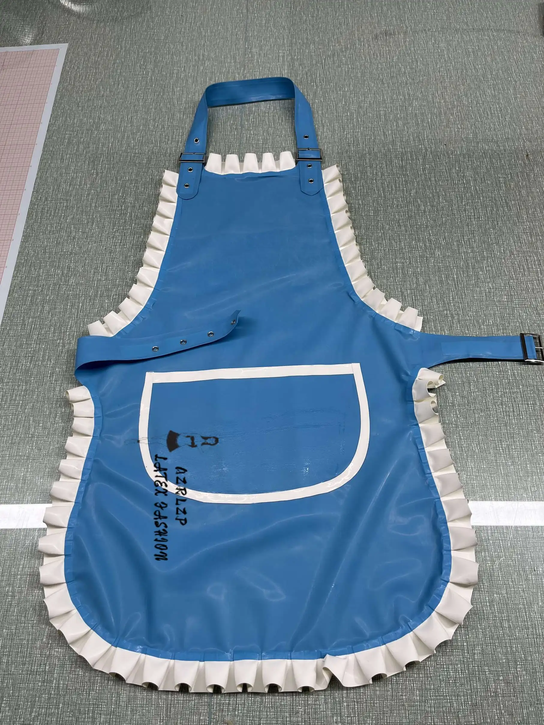 Latex Apron with Pockets and Ruffle Trim