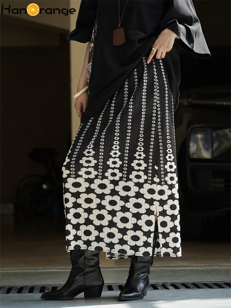 HanOrange 2026 Summer Retro Printed Pleated Skirt Comfortable Breathable Long Skirt Black White