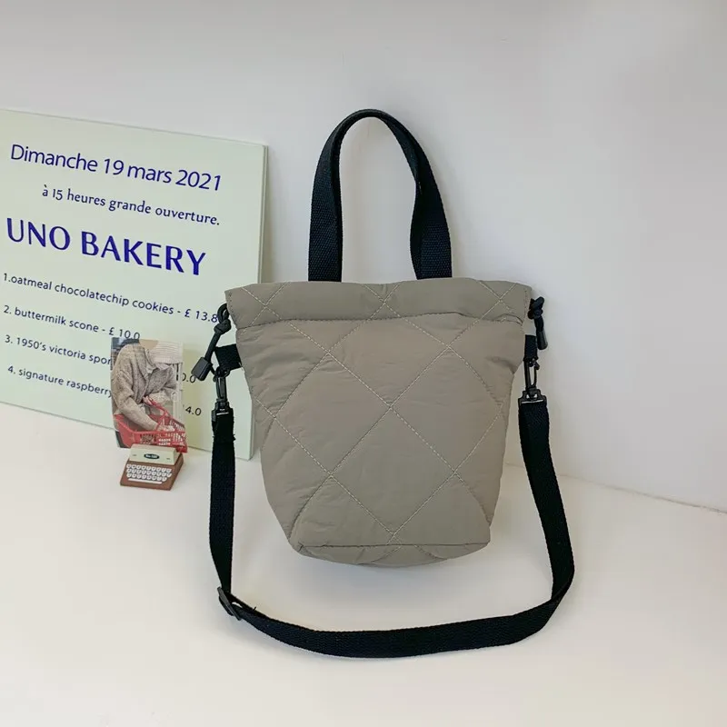 

Zipper Large Capacity Tote BagsCommuting Nylon 2025 Hot Sale Bags for Women Casual Winter Versatile Square Shoulder Bags