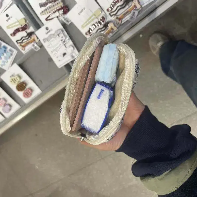 새로운 귀여운 부드러운 면 자수 리본 지퍼 여성용 메이크업 가방 고양이 카드 가방 이어폰 가방 키 가방 Ccd 보관 가방 썸네일 6