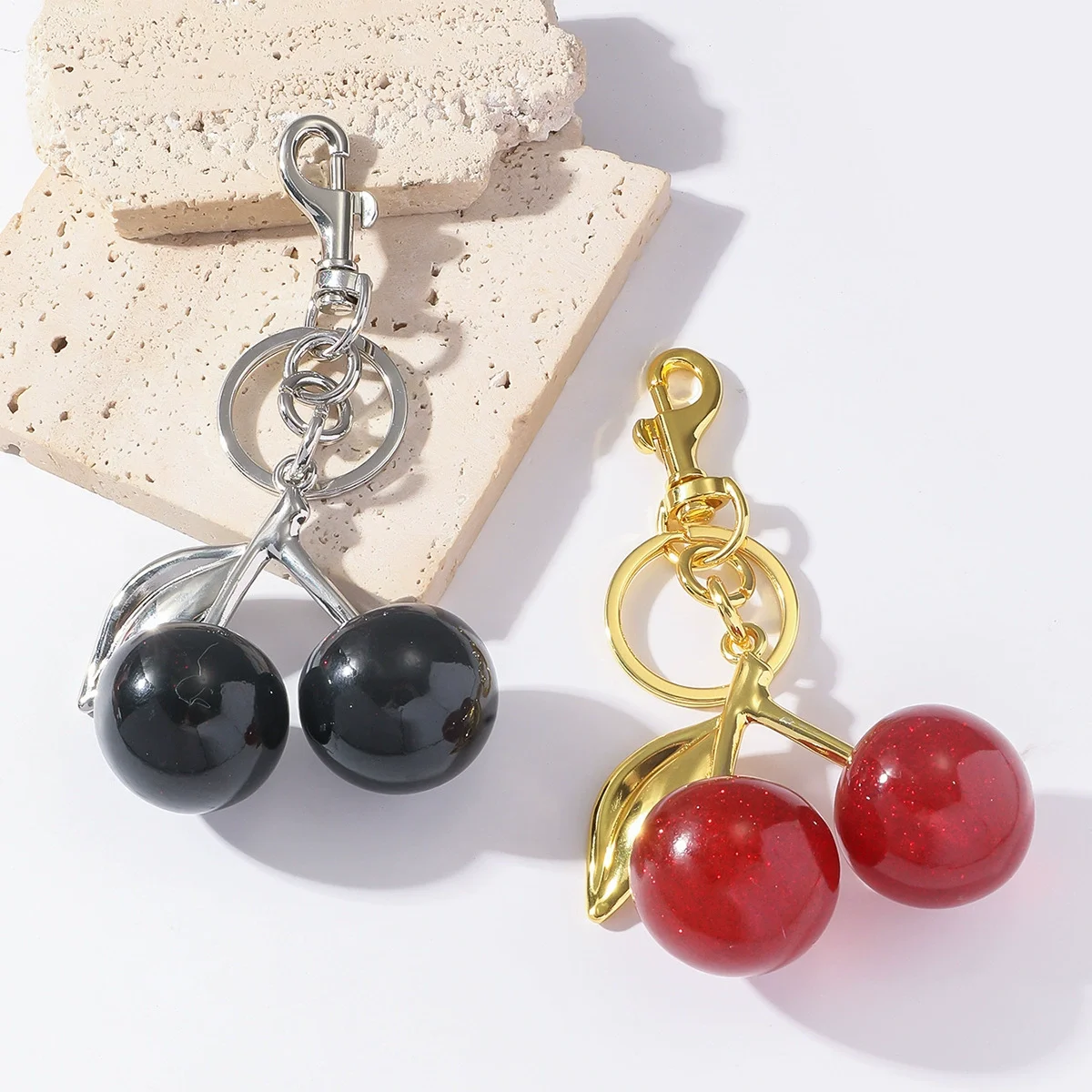 

Fashion New Personalized Resin Cherry Key Chain Hanging Party Gift