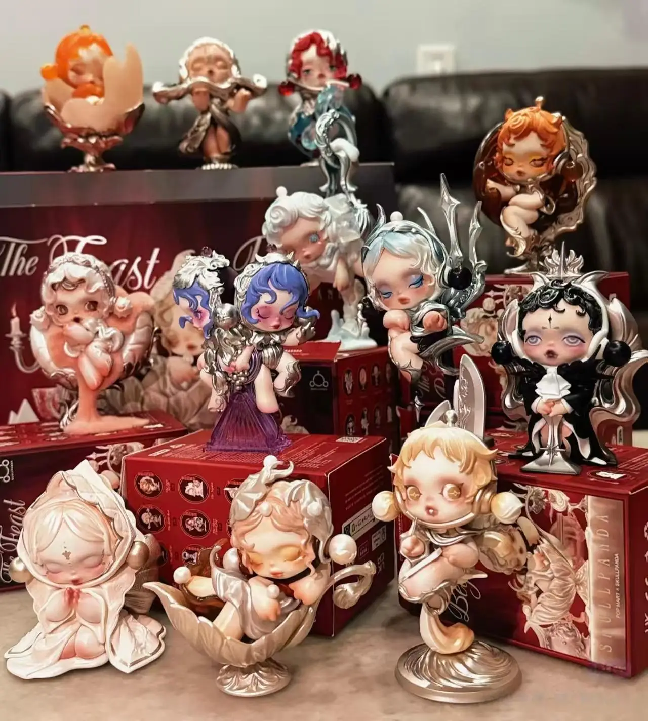 حقيقية POPMART SKULLPANDA الجدول سلسلة اليدوية صندوق أعمى لعبة زخرفة هدية الكريسماس رائعة وجميلة #1