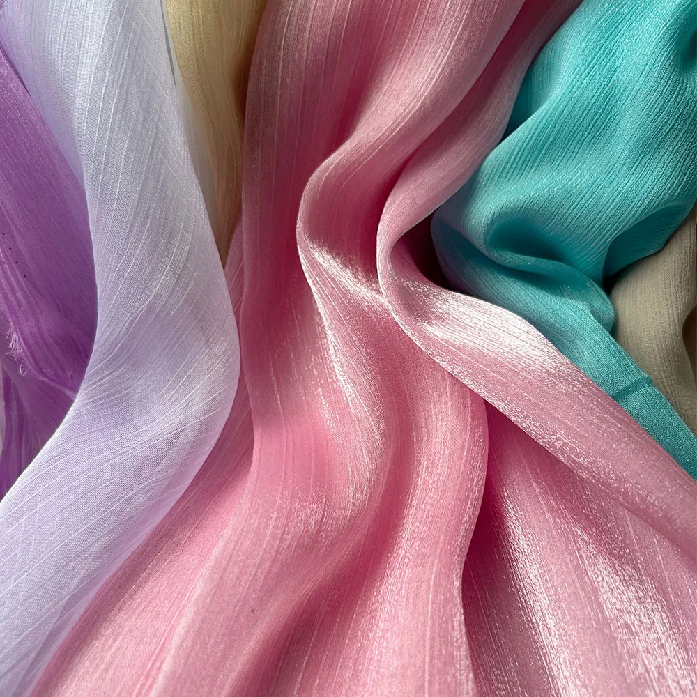 Silberner Seiden-Crêpe-Chiffon-Stoff, dünner, geknitterter, glänzender Tüll zum Selbermachen, Nähen, für Kostüme, Hemden, Hochzeiten, Party-Hintergrunddekoration