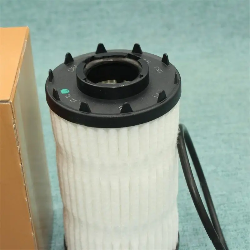 06M115561H Oil Filter For AUDI A4 A5 A6 A7 A8 Q5 Q7 Q8  CAYENNE MACAN PANAMERA VW TOUAREG9A719840500 06M198405F