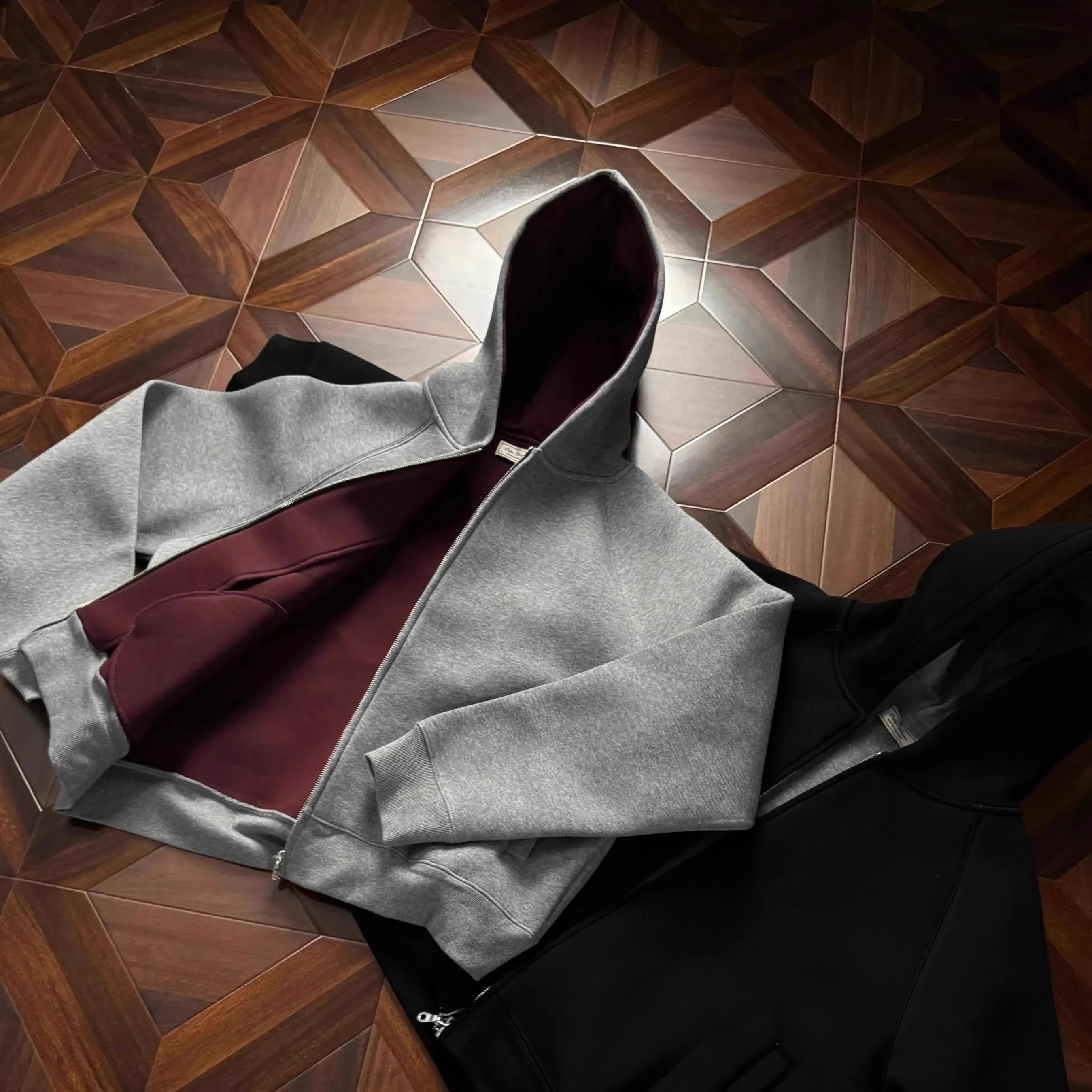 

Толстовка-кардиган Oclin 750г с молнией, утяжеленная, из двухслойной ткани, приталенного кроя, свободного силуэта, цвет Emperor Red, с внутренней подкладкой из полиэстера, повседневная.