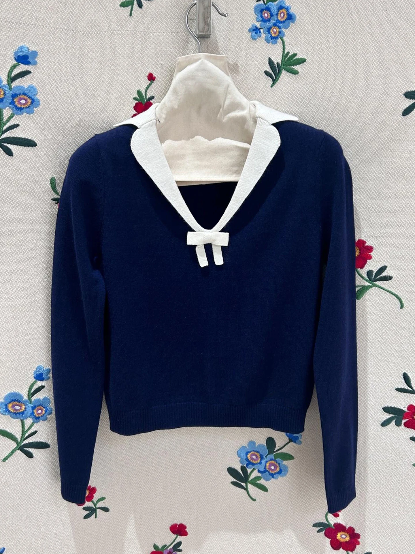 

Sweet Versatile Knot Turn-down Collar Knitted Sweater Winter 2025 Commute Sle Regular Fit Medium Softn Long Sl...