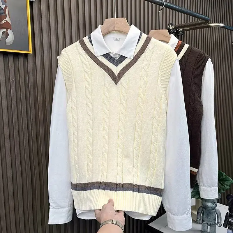 

Versatile Knitted Sweater Vest Men's No-Sve Layering Vintage Briti College Sle Casual round Ne Blend Fabric