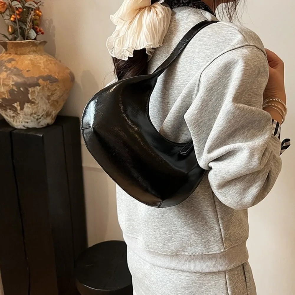 

Solid Color Pu Leather Shoulder Bag Large Capacity Handbag Moon Underarm Bag Candy Color Korean Style Women's Hobo Bag Outdoor