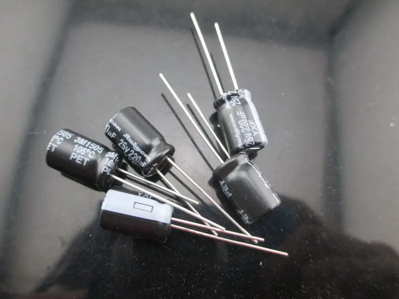 

20pcs RUBYCON YXF 220mfd 25V 220UF electrolytic Capacitor 105℃ 8X11.5mm