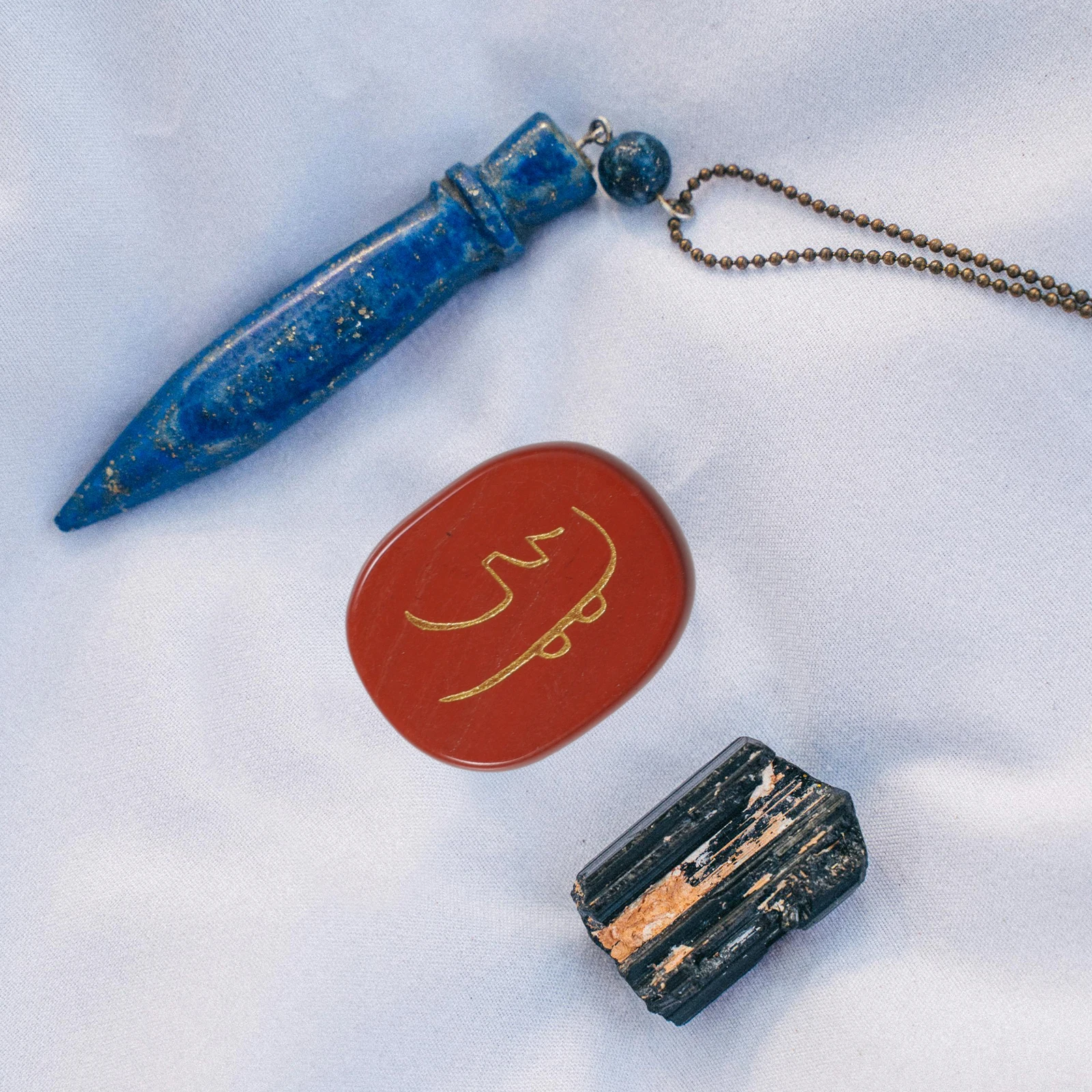 Овальный красный пальмовый камень, драгоценный камень чакры, целебные кристаллы, красный