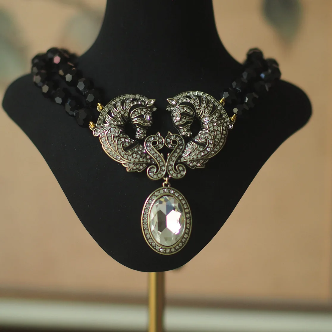 

2025 New High-End Euro-American Heavy Craft Luxury Crystal-Gemstone Vintage Necklace - High Luster Artisan Statement Jewelry