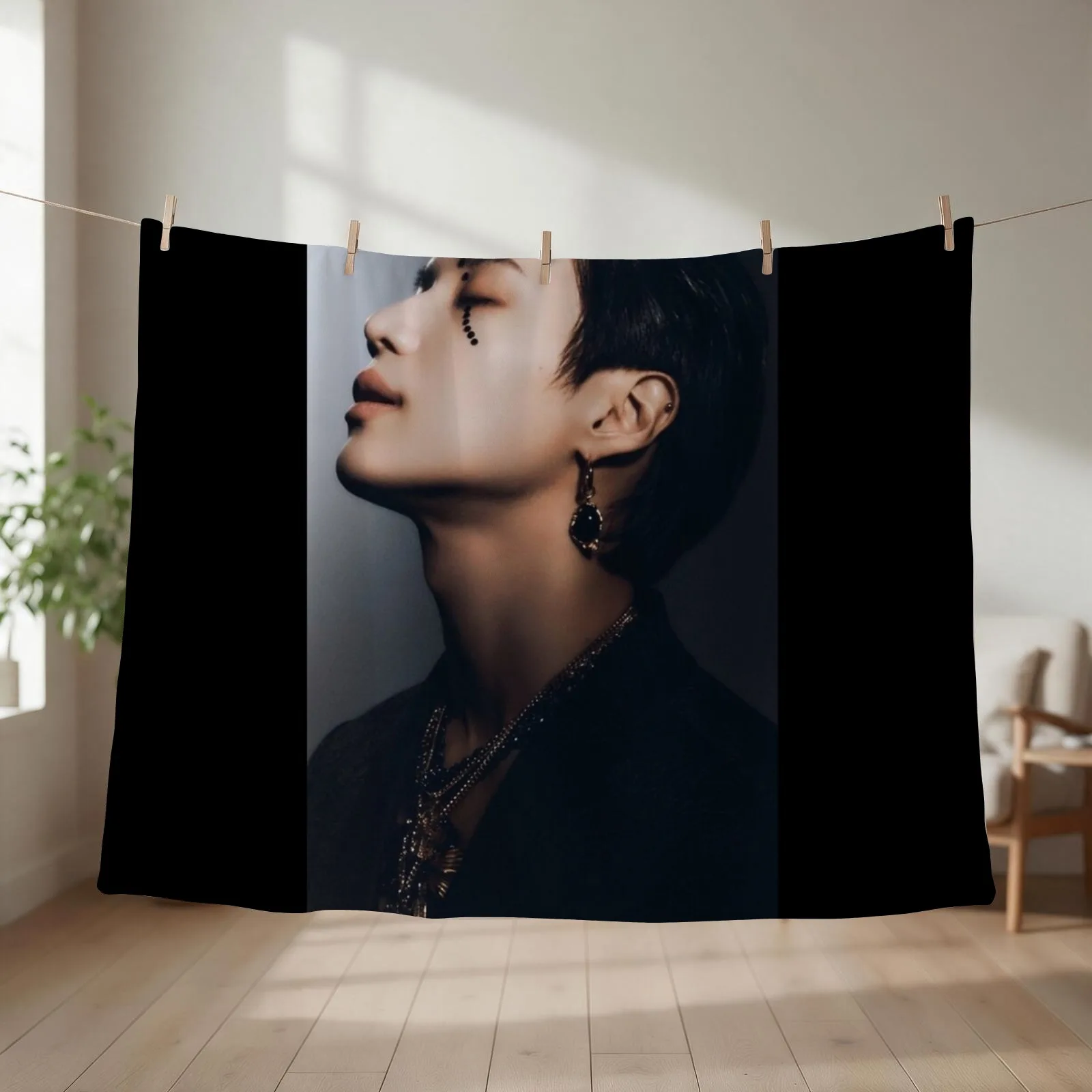 SHINEE TAEMIN Throw Blanket couch cozy soft plush fuzzy picnic outdoor blanket