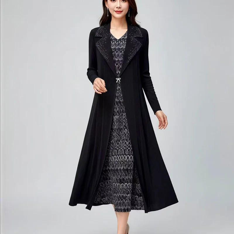 

Miyake Folds 2026 Spring and Summer New High-class Sense of Fashion Fashion Solid Color Comfortable Casual V-neck Dress Set