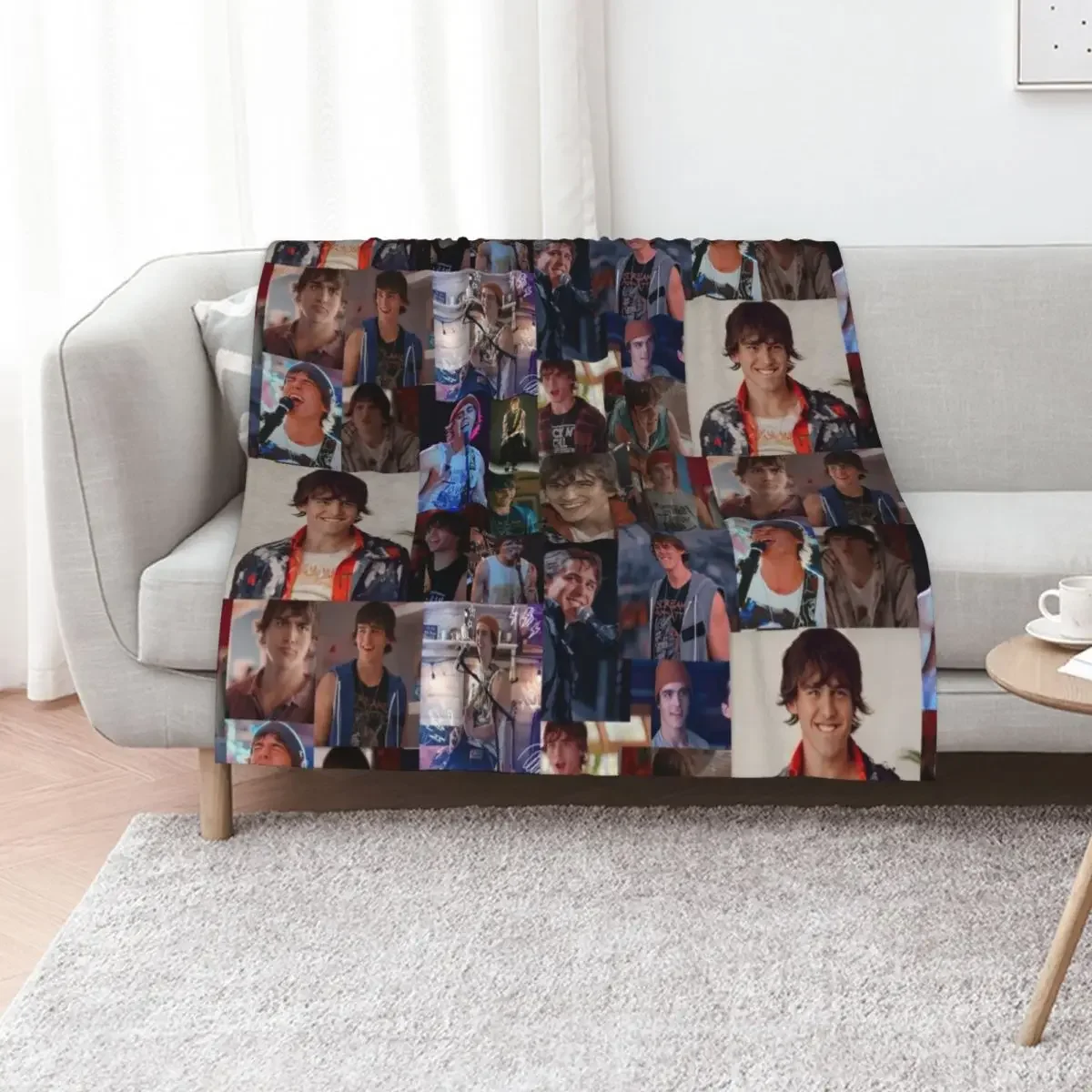 

Julie and the phantoms luke Throw Blanket Luxury Thicken Luxury warm winter For Sofa Thin Blankets