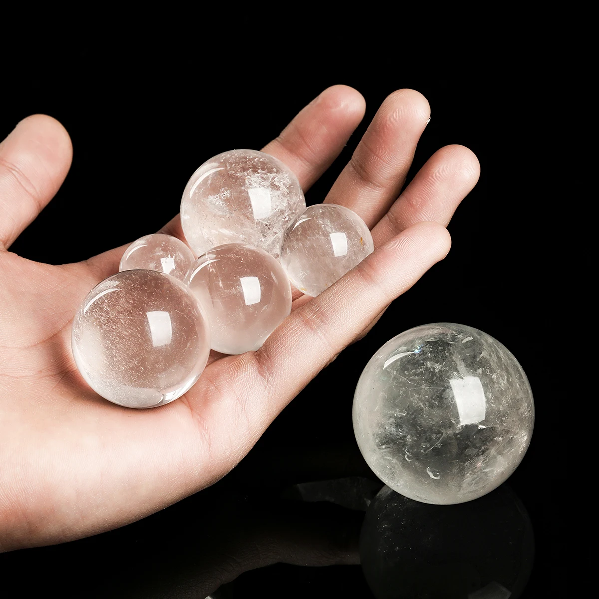 

1 Pc Natural White Crystal Quartz Ball Heals Mineral Crystal Aura Meditation Wealth Divination Massage Energy Home Decoration